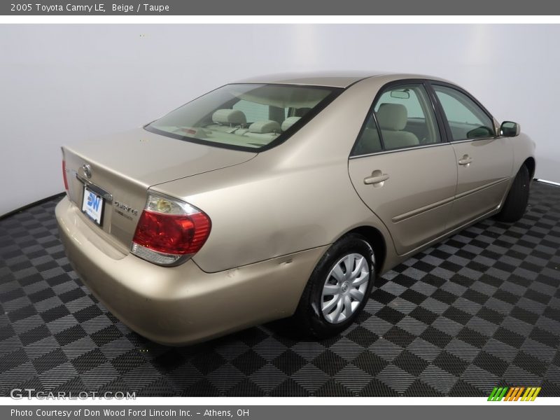 Beige / Taupe 2005 Toyota Camry LE