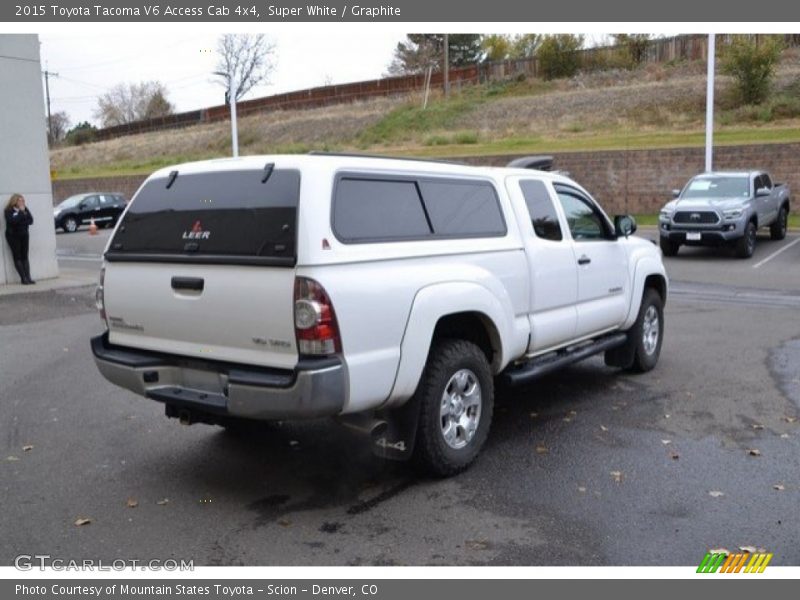 Super White / Graphite 2015 Toyota Tacoma V6 Access Cab 4x4