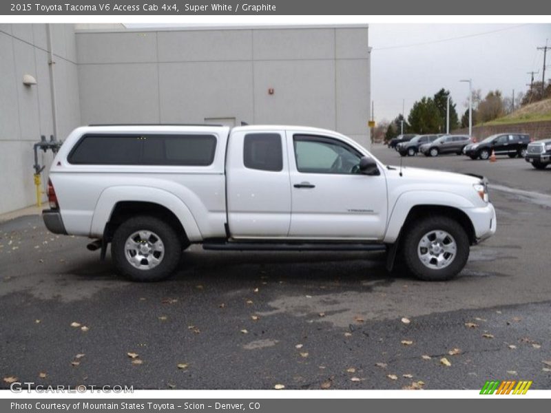 Super White / Graphite 2015 Toyota Tacoma V6 Access Cab 4x4