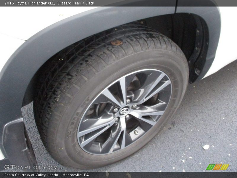 Blizzard Pearl / Black 2016 Toyota Highlander XLE