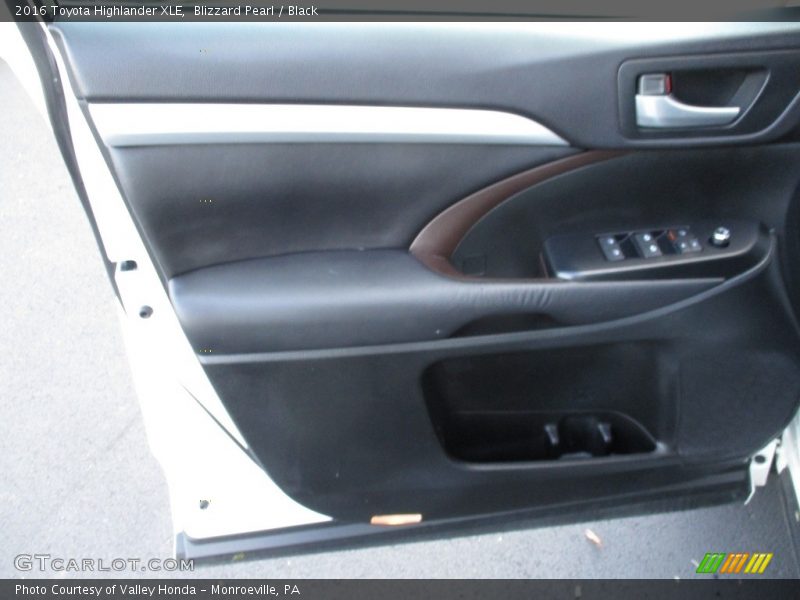 Blizzard Pearl / Black 2016 Toyota Highlander XLE