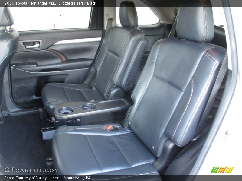 Blizzard Pearl / Black 2016 Toyota Highlander XLE