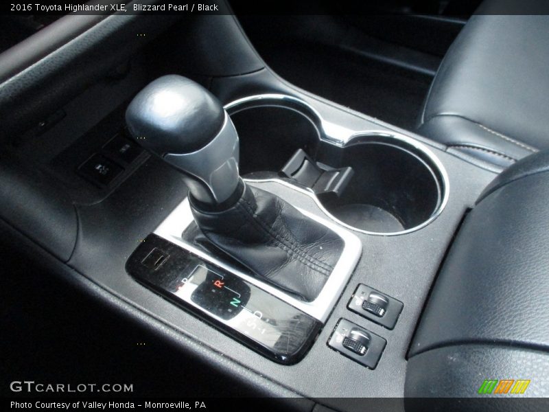 Blizzard Pearl / Black 2016 Toyota Highlander XLE