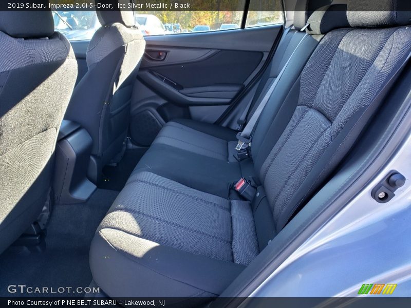 Ice Silver Metallic / Black 2019 Subaru Impreza 2.0i 5-Door
