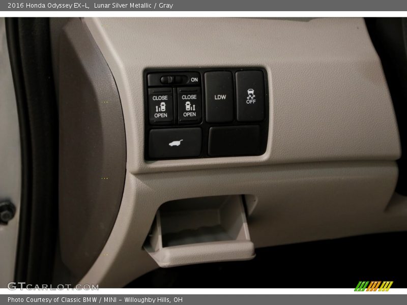 Lunar Silver Metallic / Gray 2016 Honda Odyssey EX-L
