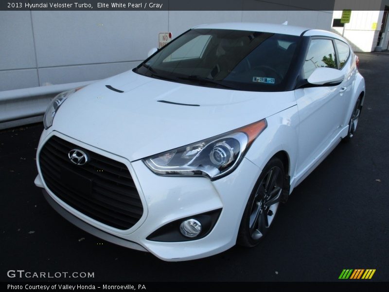 Elite White Pearl / Gray 2013 Hyundai Veloster Turbo