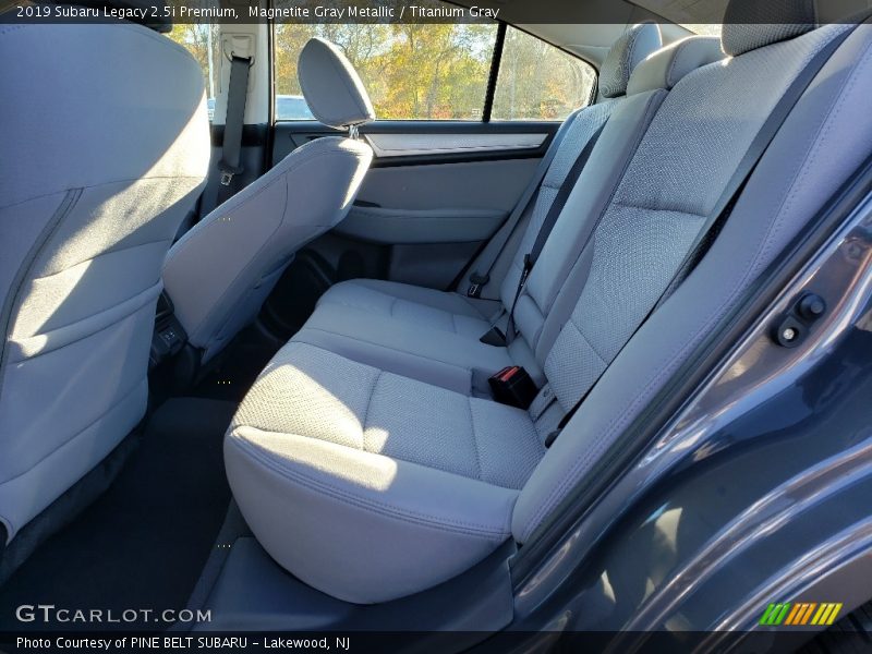 Magnetite Gray Metallic / Titanium Gray 2019 Subaru Legacy 2.5i Premium