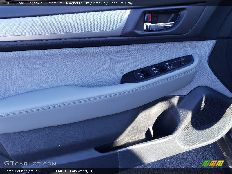 Magnetite Gray Metallic / Titanium Gray 2019 Subaru Legacy 2.5i Premium