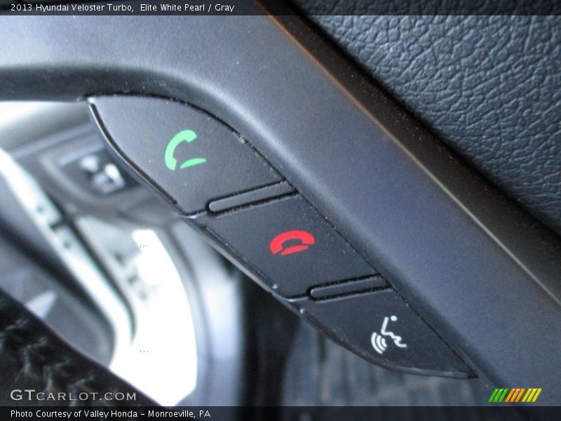 Elite White Pearl / Gray 2013 Hyundai Veloster Turbo