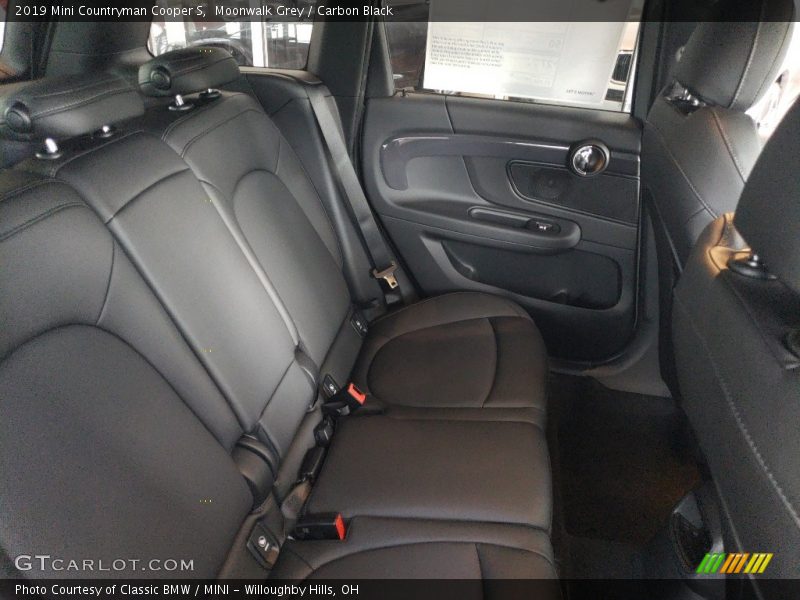 Moonwalk Grey / Carbon Black 2019 Mini Countryman Cooper S