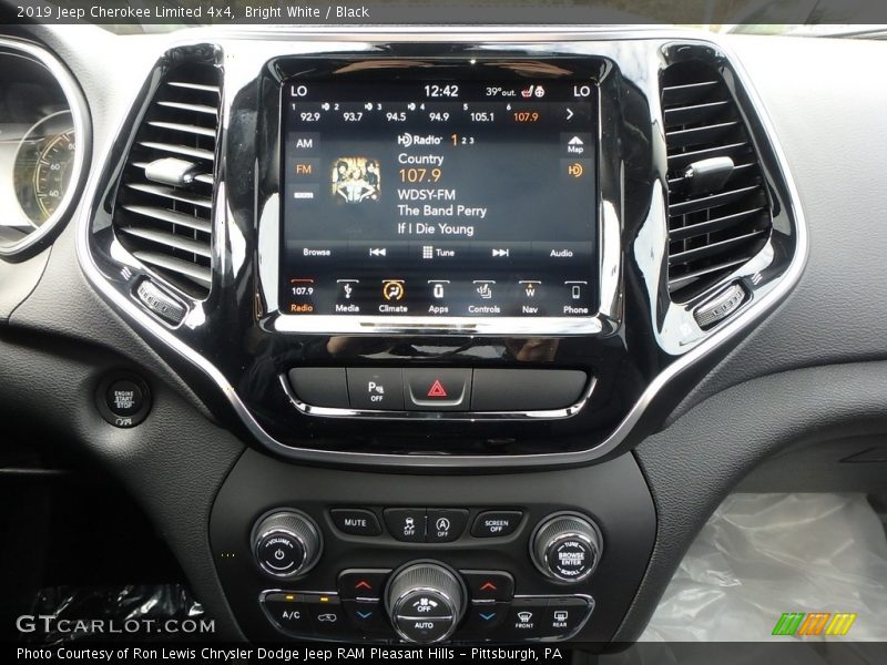 Bright White / Black 2019 Jeep Cherokee Limited 4x4