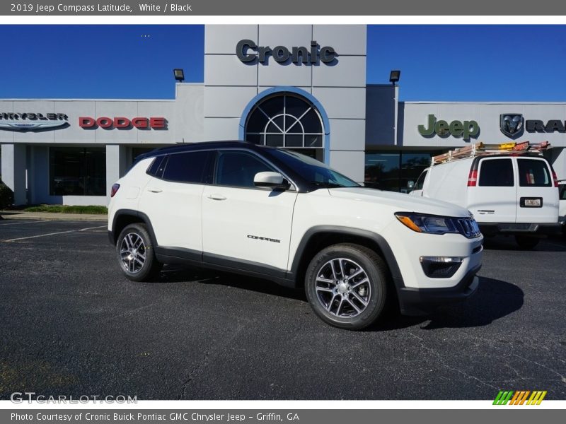 White / Black 2019 Jeep Compass Latitude
