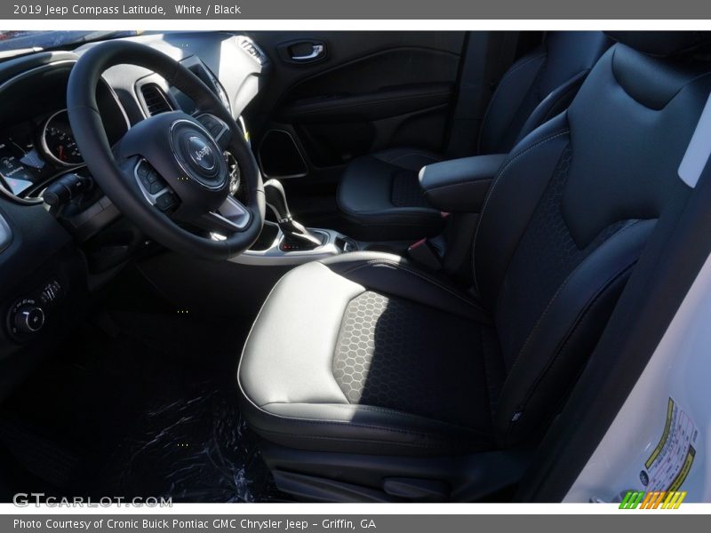 White / Black 2019 Jeep Compass Latitude