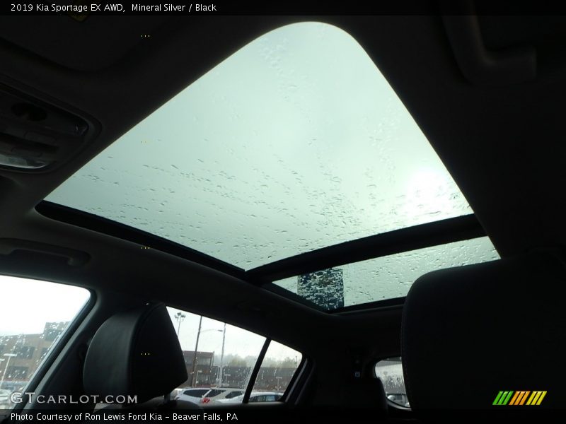 Mineral Silver / Black 2019 Kia Sportage EX AWD