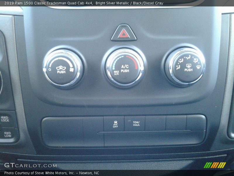 Bright Silver Metallic / Black/Diesel Gray 2019 Ram 1500 Classic Tradesman Quad Cab 4x4