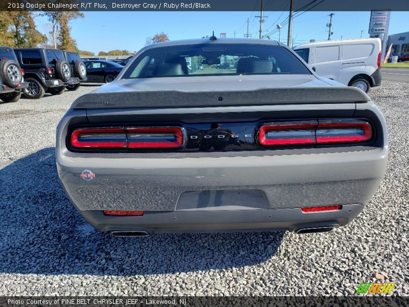 Destroyer Gray / Ruby Red/Black 2019 Dodge Challenger R/T Plus