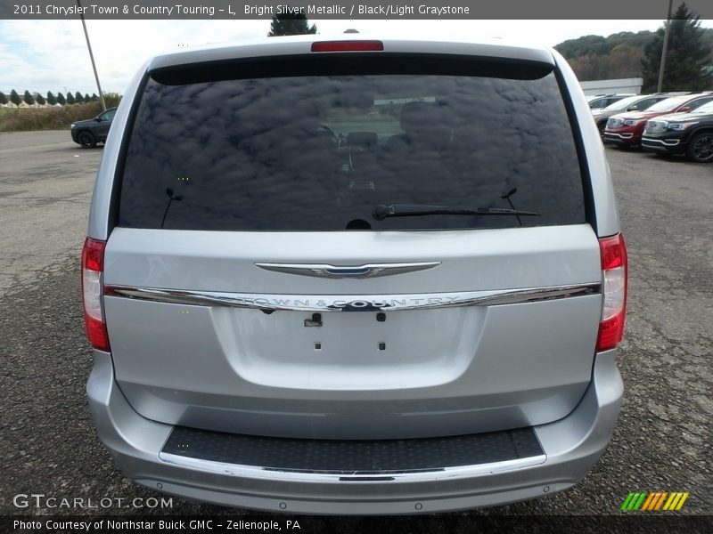 Bright Silver Metallic / Black/Light Graystone 2011 Chrysler Town & Country Touring - L
