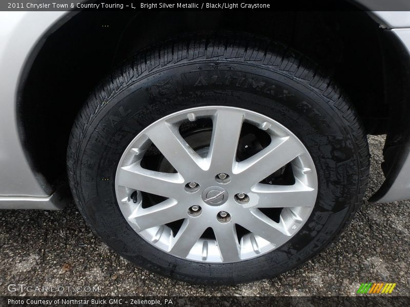 Bright Silver Metallic / Black/Light Graystone 2011 Chrysler Town & Country Touring - L