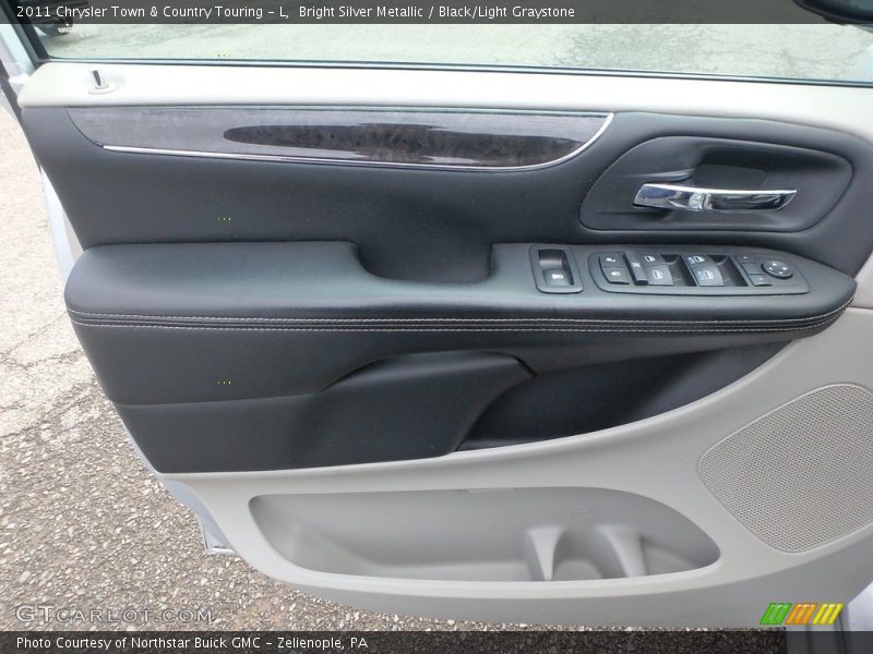 Bright Silver Metallic / Black/Light Graystone 2011 Chrysler Town & Country Touring - L