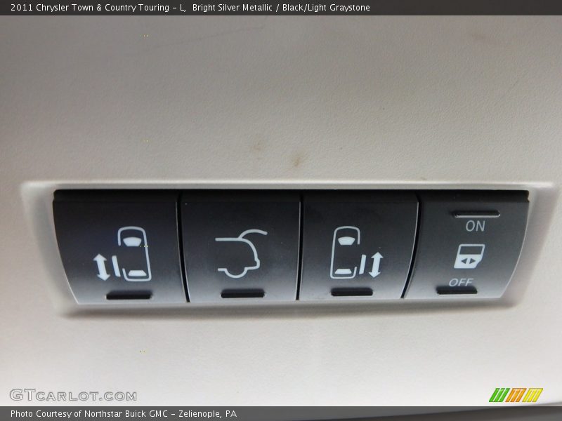 Bright Silver Metallic / Black/Light Graystone 2011 Chrysler Town & Country Touring - L