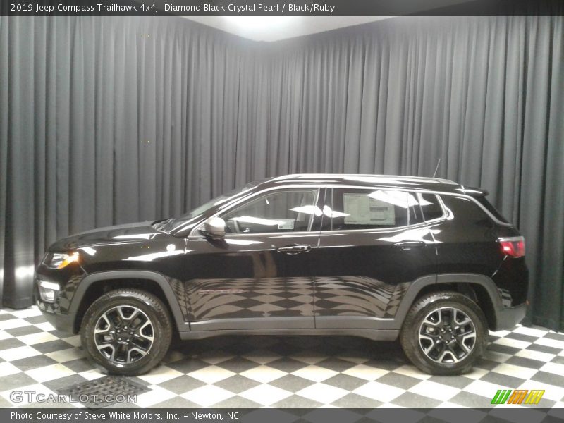 Diamond Black Crystal Pearl / Black/Ruby 2019 Jeep Compass Trailhawk 4x4