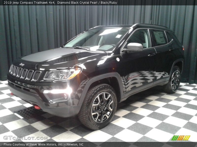 Diamond Black Crystal Pearl / Black/Ruby 2019 Jeep Compass Trailhawk 4x4