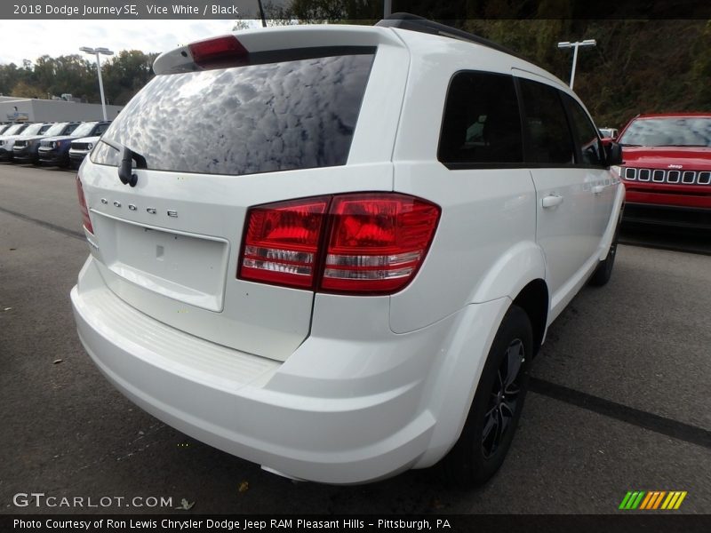 Vice White / Black 2018 Dodge Journey SE