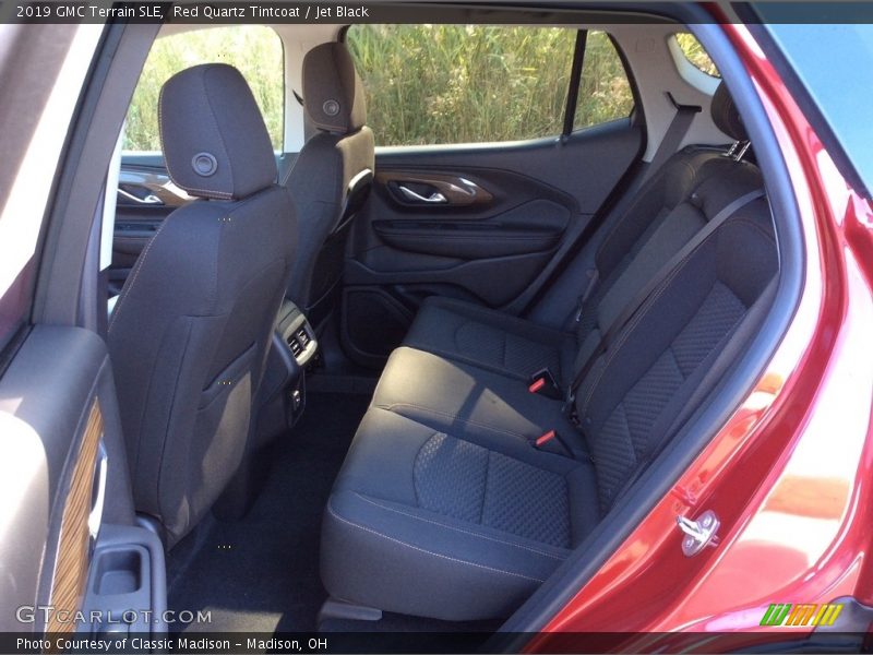 Red Quartz Tintcoat / Jet Black 2019 GMC Terrain SLE