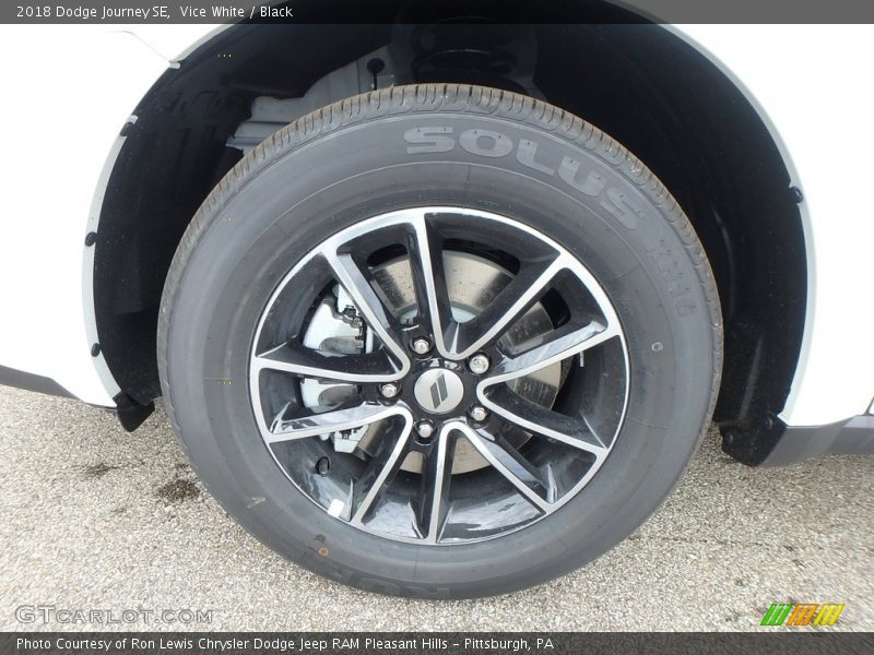 Vice White / Black 2018 Dodge Journey SE