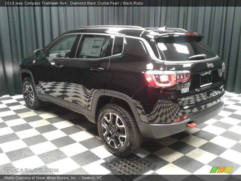 Diamond Black Crystal Pearl / Black/Ruby 2019 Jeep Compass Trailhawk 4x4