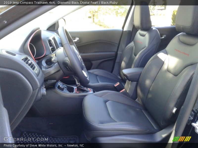Diamond Black Crystal Pearl / Black/Ruby 2019 Jeep Compass Trailhawk 4x4