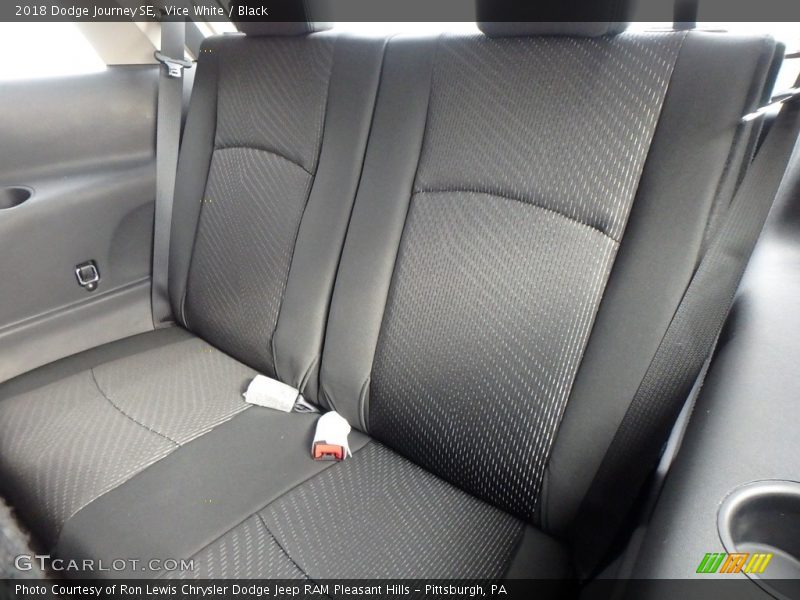 Vice White / Black 2018 Dodge Journey SE