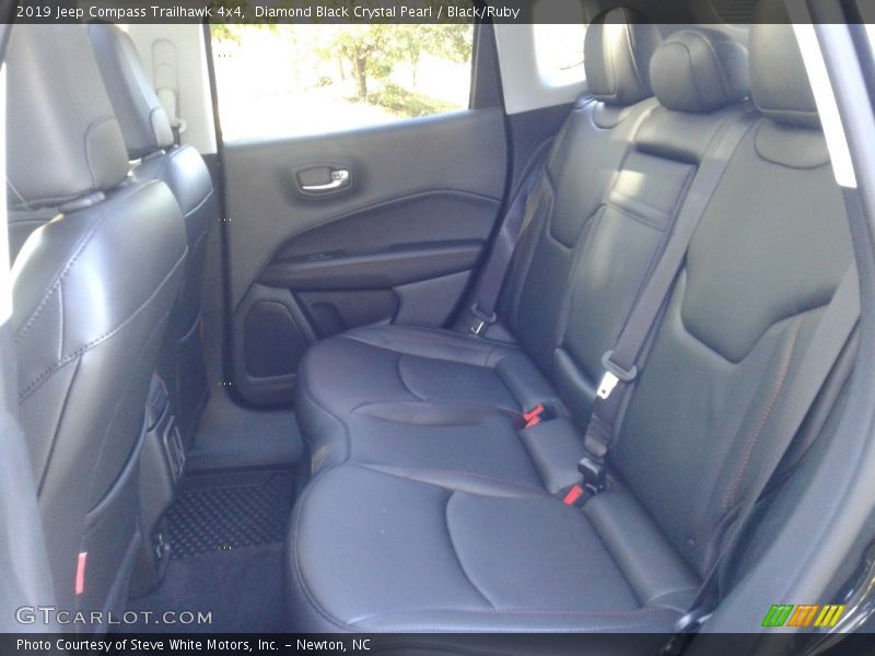 Diamond Black Crystal Pearl / Black/Ruby 2019 Jeep Compass Trailhawk 4x4