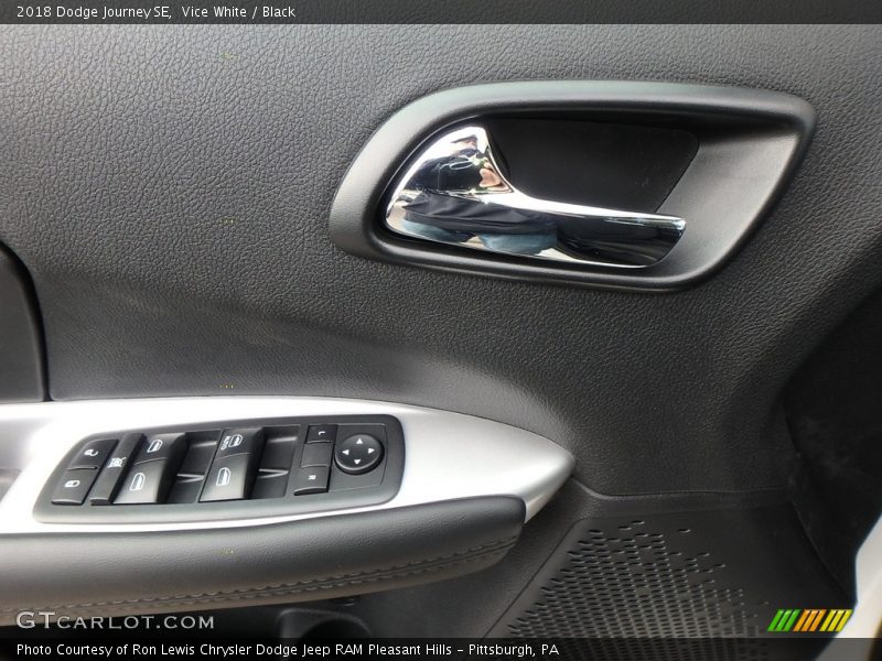 Vice White / Black 2018 Dodge Journey SE