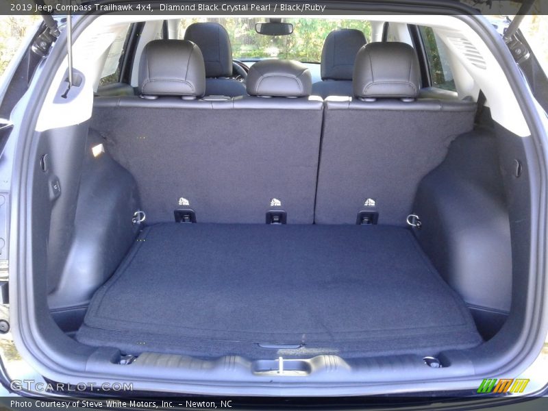 Diamond Black Crystal Pearl / Black/Ruby 2019 Jeep Compass Trailhawk 4x4