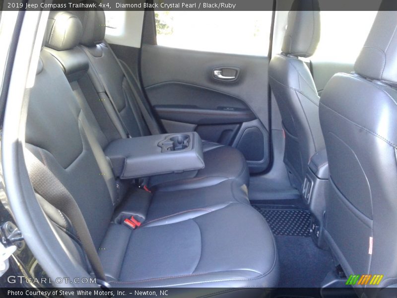 Diamond Black Crystal Pearl / Black/Ruby 2019 Jeep Compass Trailhawk 4x4