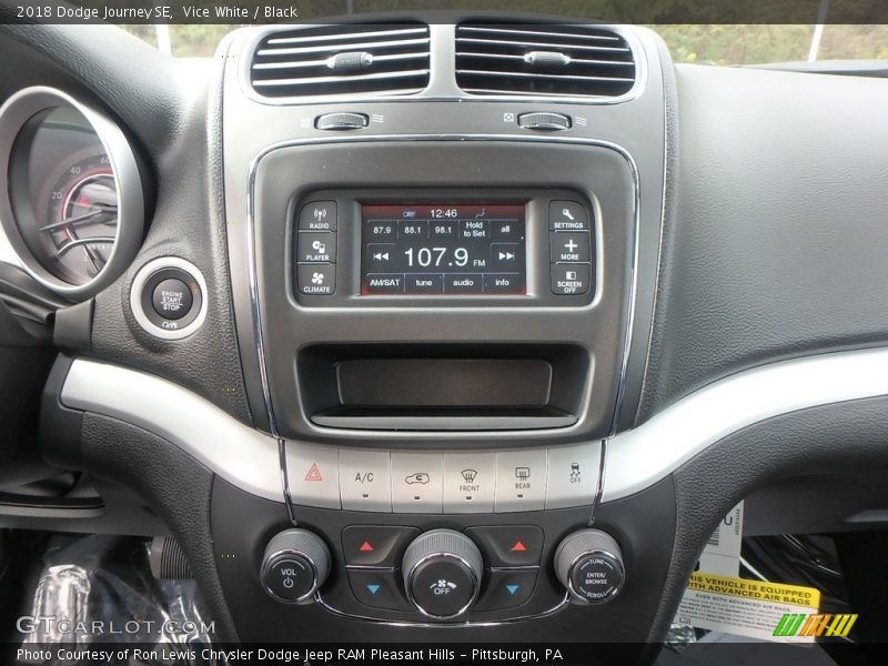 Vice White / Black 2018 Dodge Journey SE