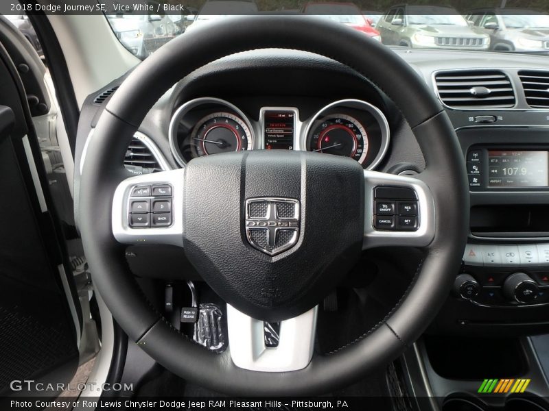 Vice White / Black 2018 Dodge Journey SE