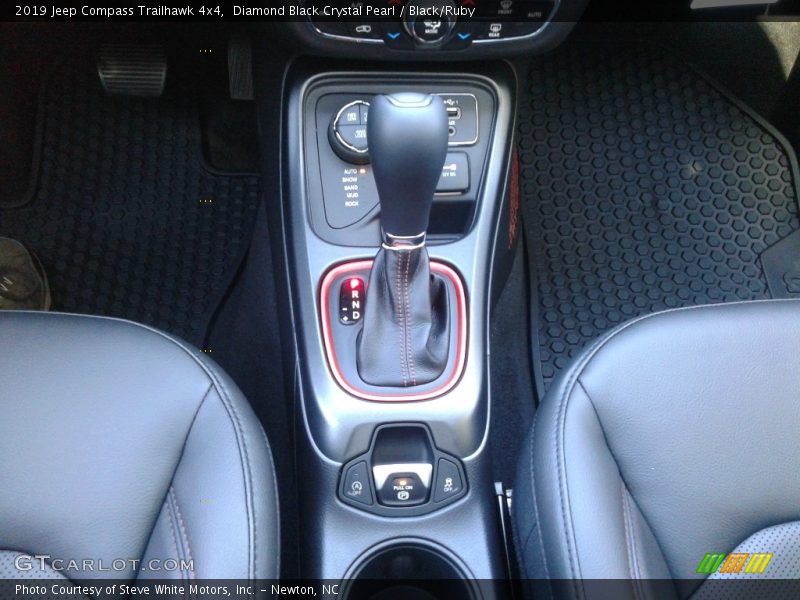 Diamond Black Crystal Pearl / Black/Ruby 2019 Jeep Compass Trailhawk 4x4