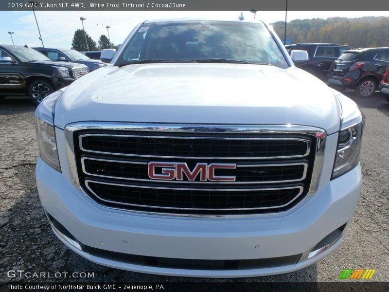 White Frost Tintcoat / Cocoa/Dune 2019 GMC Yukon SLT 4WD