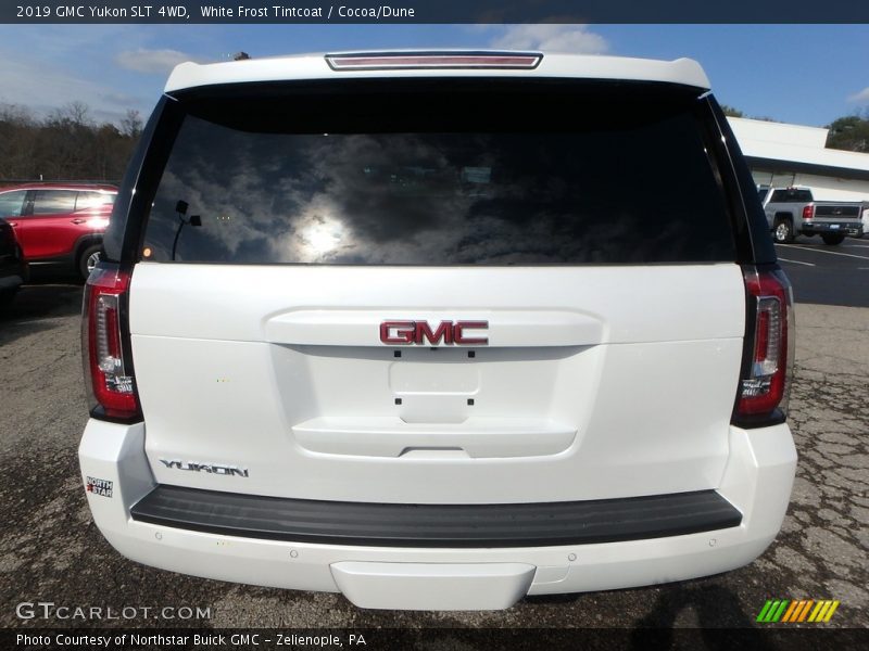 White Frost Tintcoat / Cocoa/Dune 2019 GMC Yukon SLT 4WD