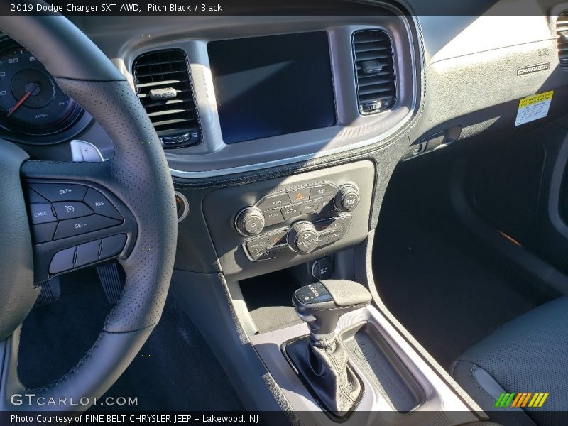 Pitch Black / Black 2019 Dodge Charger SXT AWD