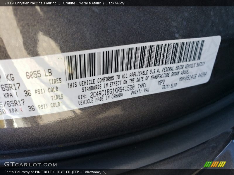 Granite Crystal Metallic / Black/Alloy 2019 Chrysler Pacifica Touring L
