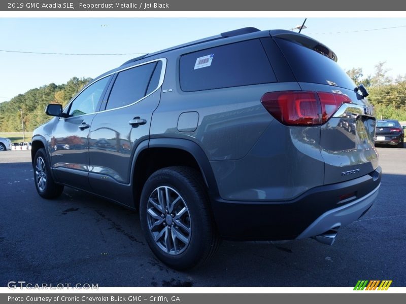 Pepperdust Metallic / Jet Black 2019 GMC Acadia SLE