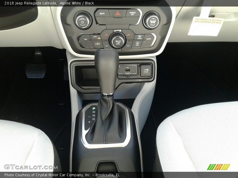 Alpine White / Black 2018 Jeep Renegade Latitude
