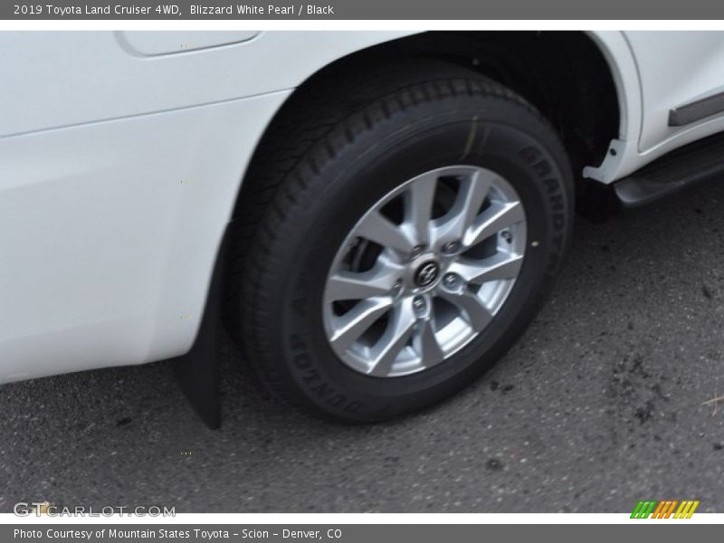 Blizzard White Pearl / Black 2019 Toyota Land Cruiser 4WD