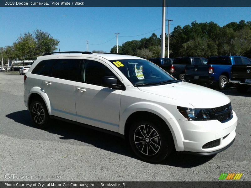Vice White / Black 2018 Dodge Journey SE