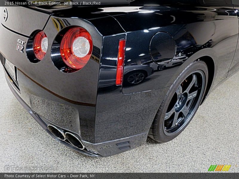 Jet Black / Black/Red 2015 Nissan GT-R Black Edition