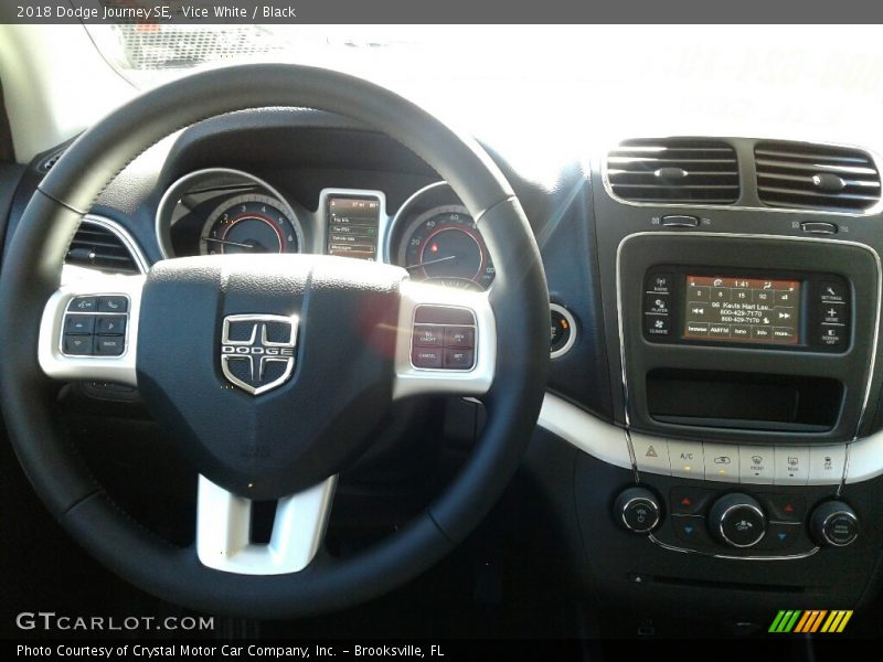 Vice White / Black 2018 Dodge Journey SE