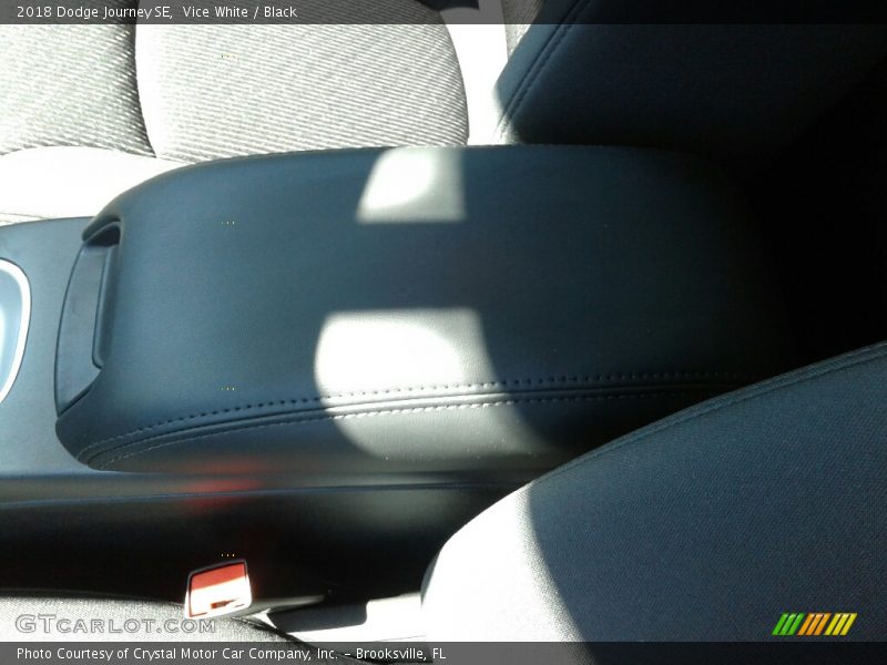 Vice White / Black 2018 Dodge Journey SE